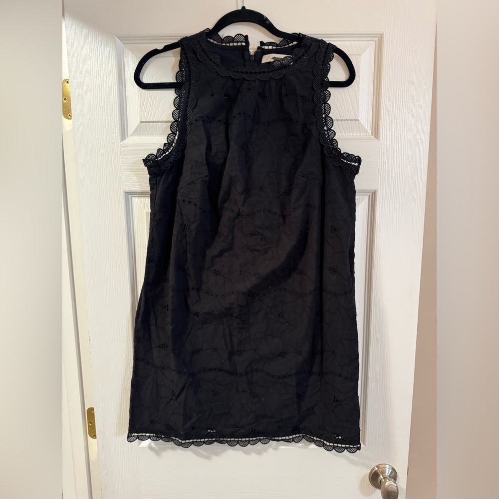 LOFT Black Sleeveless Lace Top